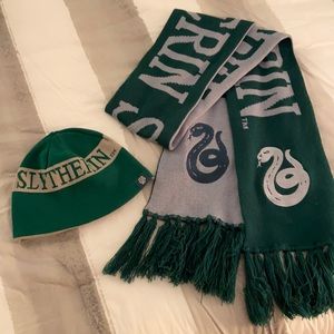Harry Potter World Slytherin scarf and beanie